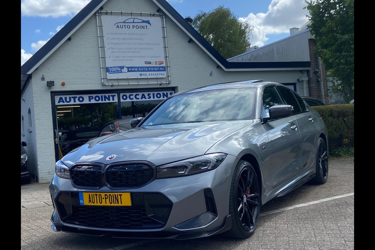 BMW 3-serie 320 PERFORMANCE/CARBON/HEADUP/LASER BMW 3-serie 320 PERFORMANCE/CARBON/HEADUP/LASER