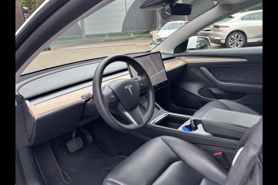 Tesla Model 3 Standard RWD Plus 60 kWh FACELIFT | AUTOPILOT | RIJKLAAR INCL. 12 MND. BOVAGGARANTIE