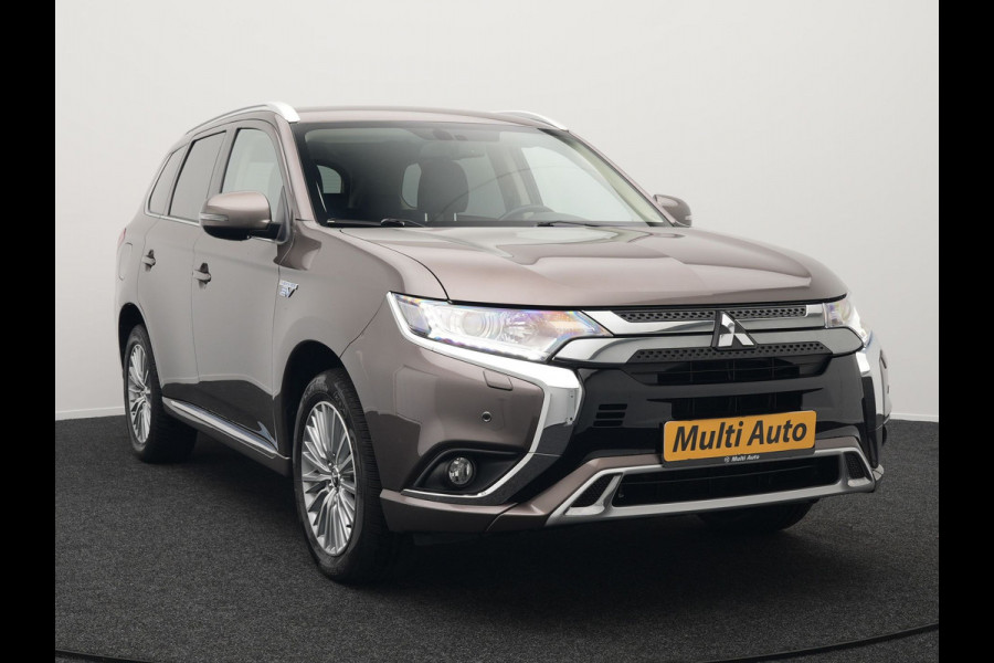 Mitsubishi Outlander 2.4 Intense Plug In Hybrid 225pk Dealer O.H PHEV | Alcantara Sportstoelen Verwarmd | Keyless | Navi Full Map | Camera | Apple Carplay | PDC V + A |