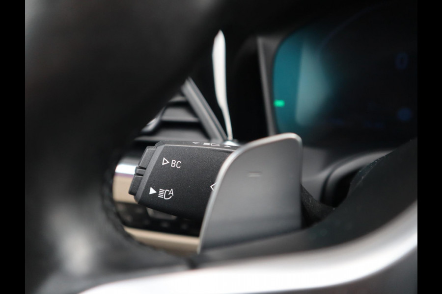 BMW 3 Serie Touring 320i High Executive | HUD | Panodak | Adaptive Cruise