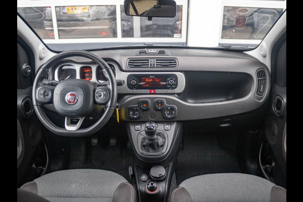 Fiat Panda TwinAir Turbo 4x4 Cross | Clima | Winter Pack | Dakrails | Privacy Glass | PDC | Enige in NL !