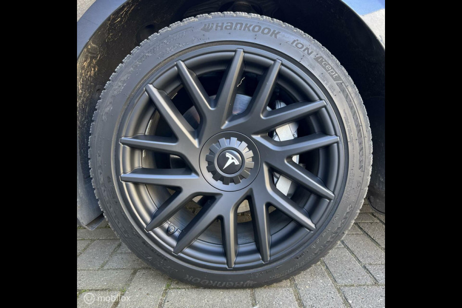 Tesla Model 3 SR+ HIGHLAND MMX PACK