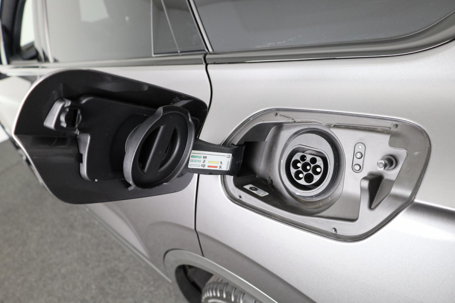 Volkswagen Touareg R 3.0 eHybid 340 kW / 462 pk SUV 8 vesn. Tiptonic