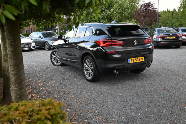 BMW X2 SDrive20i High Executive 192 PK Aut. Leder Led Cruise Clima 18''