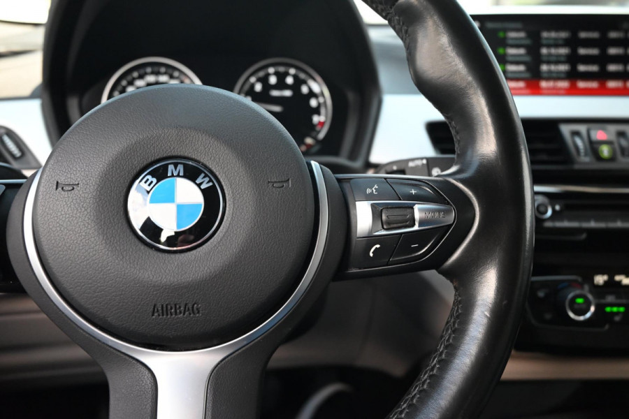 BMW X2 SDrive20i High Executive 192 PK Aut. Leder Led Cruise Clima 18''