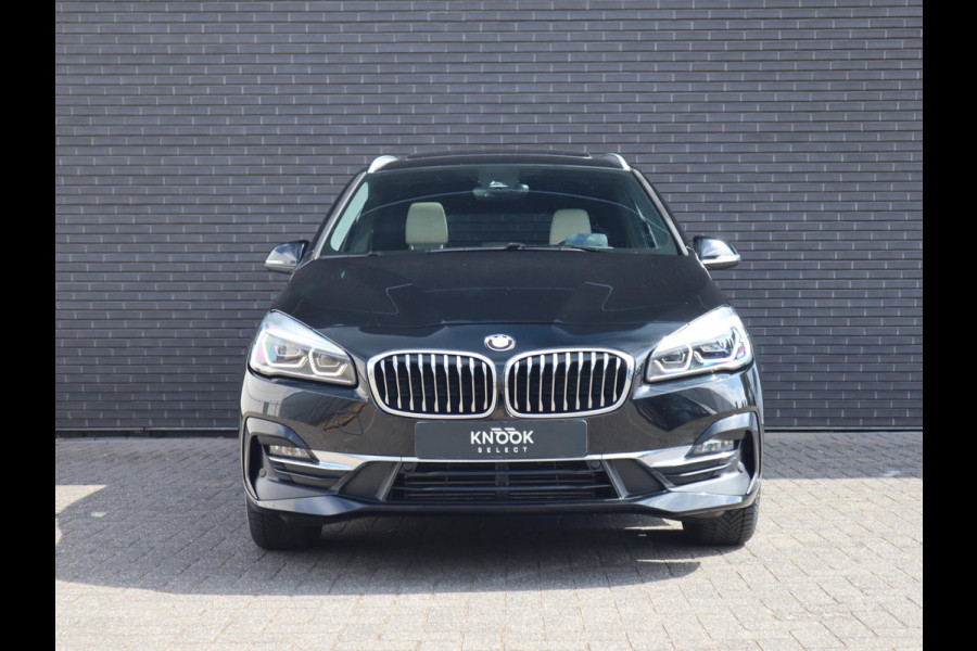 BMW 2 Serie Gran Tourer 218i High Executive | Head Up | Panodak | Memory stoelen | Trekhaak |