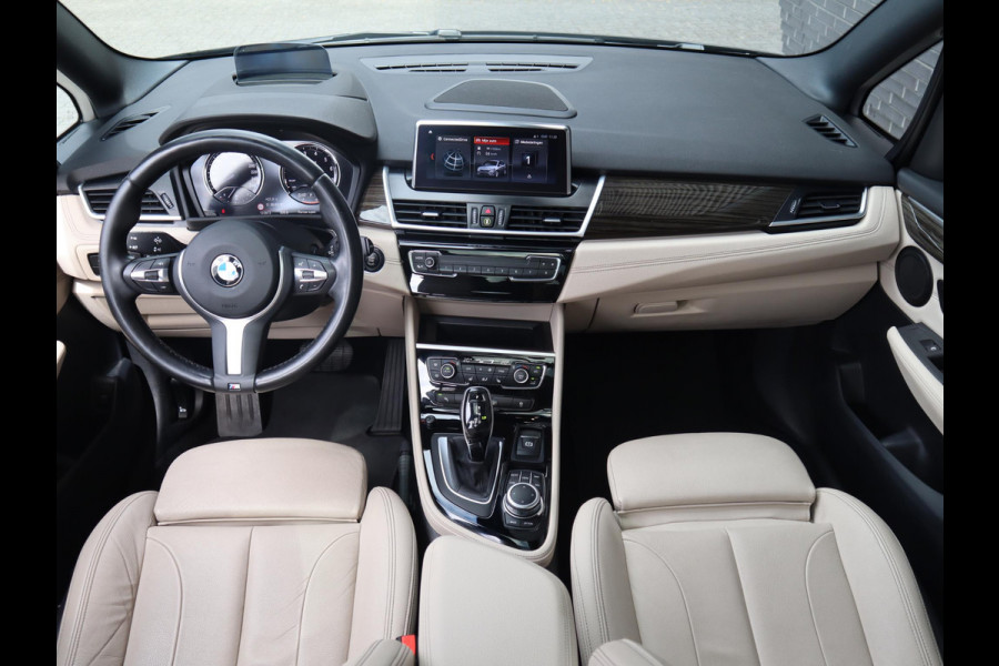 BMW 2 Serie Gran Tourer 218i High Executive | Head Up | Panodak | Memory stoelen | Trekhaak |