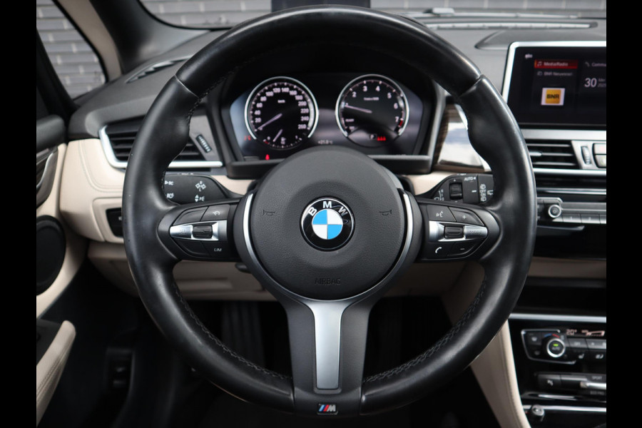 BMW 2 Serie Gran Tourer 218i High Executive | Head Up | Panodak | Memory stoelen | Trekhaak |
