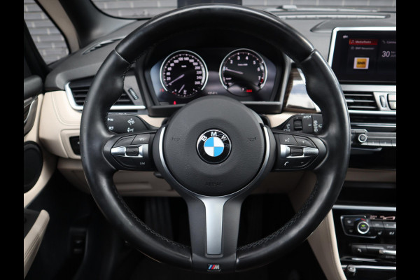 BMW 2 Serie Gran Tourer 218i High Executive | Head Up | Panodak | Memory stoelen | Trekhaak |
