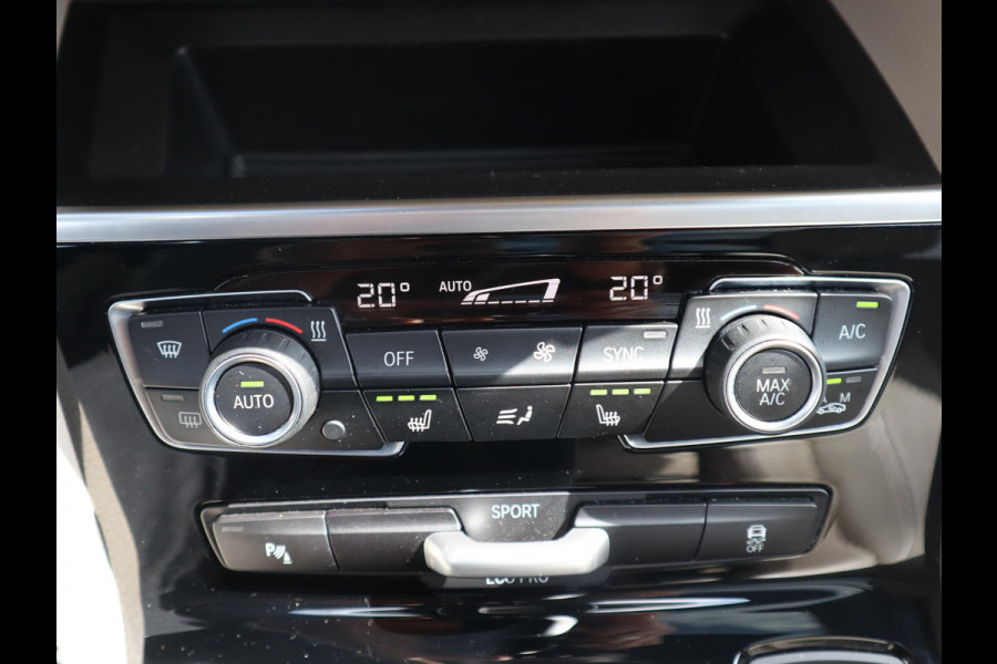 BMW 2 Serie Gran Tourer 218i High Executive | Head Up | Panodak | Memory stoelen | Trekhaak |