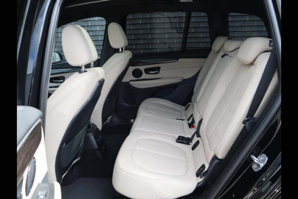 BMW 2 Serie Gran Tourer 218i High Executive | Head Up | Panodak | Memory stoelen | Trekhaak |
