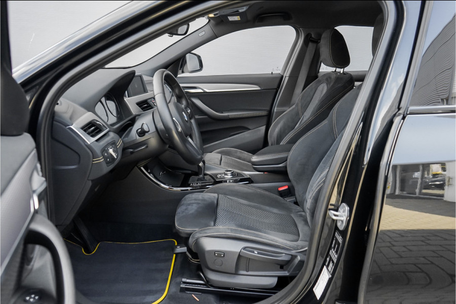 BMW X2 sDrive20i M-Sport High Ex Shadow Navi Trekhaak 19"