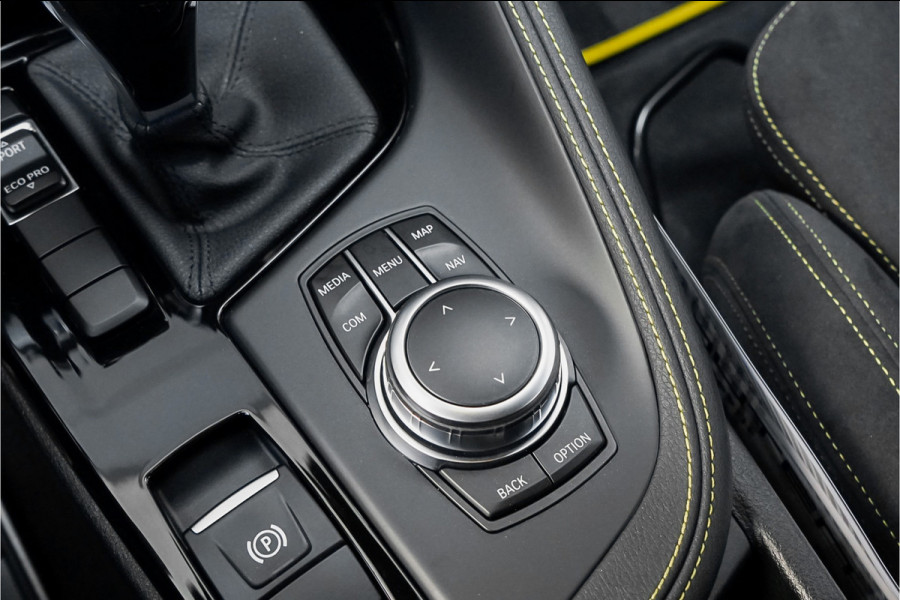 BMW X2 sDrive20i M-Sport High Ex Shadow Navi Trekhaak 19"