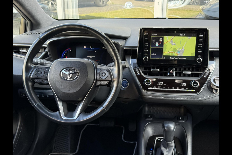 Toyota Corolla 2.0 Hybrid First Edition | Stoel + Stuurverwarming, 17 inch, Keyless, Privacy glass, Apple CarPlay/Android Auto