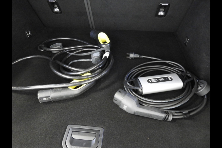 Lynk & Co 01 1.5 PHEV Plug-In NAVI/360CAM/SCHUIFDAK/LED/20"LMV!