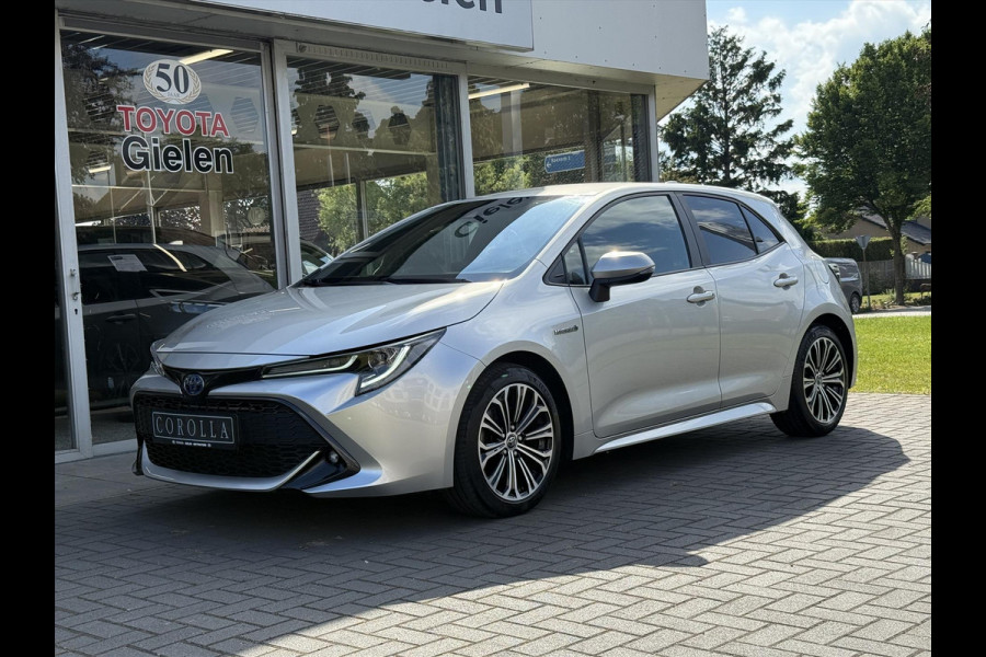 Toyota Corolla 2.0 Hybrid First Edition | Stoel + Stuurverwarming, 17 inch, Keyless, Privacy glass, Apple CarPlay/Android Auto