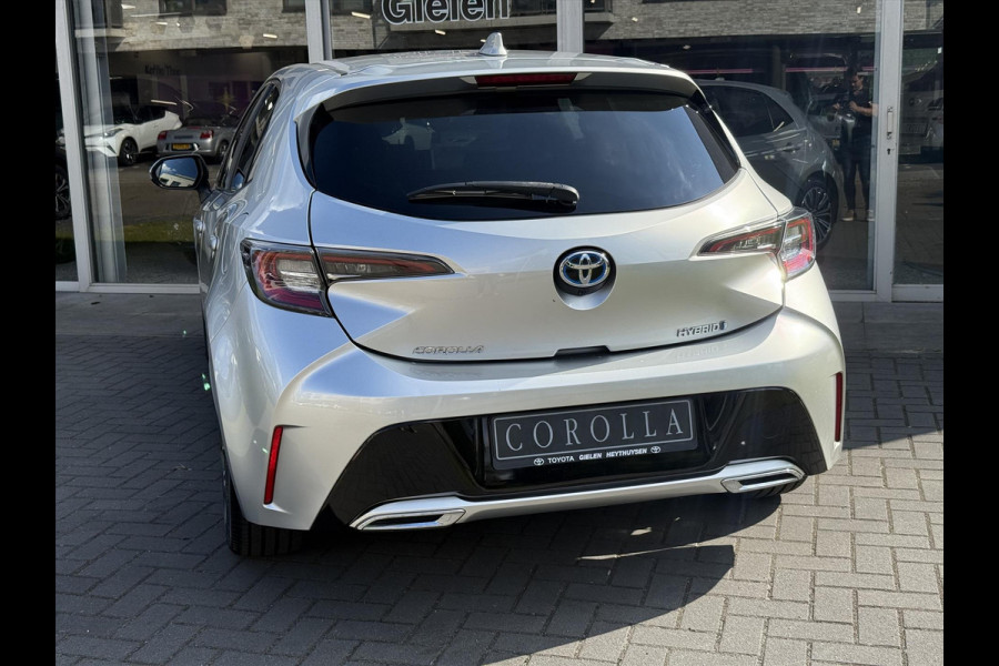 Toyota Corolla 2.0 Hybrid First Edition | Stoel + Stuurverwarming, 17 inch, Keyless, Privacy glass, Apple CarPlay/Android Auto