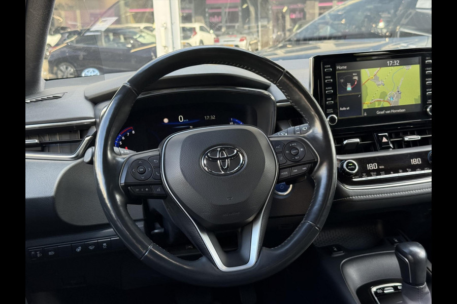 Toyota Corolla 2.0 Hybrid First Edition | Stoel + Stuurverwarming, 17 inch, Keyless, Privacy glass, Apple CarPlay/Android Auto