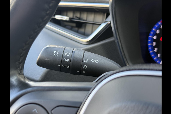 Toyota Corolla 2.0 Hybrid First Edition | Stoel + Stuurverwarming, 17 inch, Keyless, Privacy glass, Apple CarPlay/Android Auto