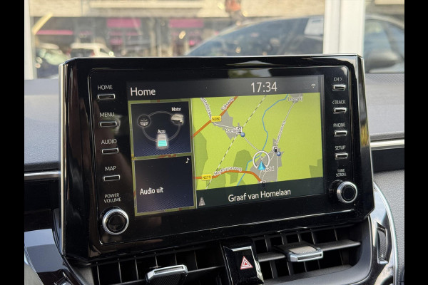 Toyota Corolla 2.0 Hybrid First Edition | Stoel + Stuurverwarming, 17 inch, Keyless, Privacy glass, Apple CarPlay/Android Auto