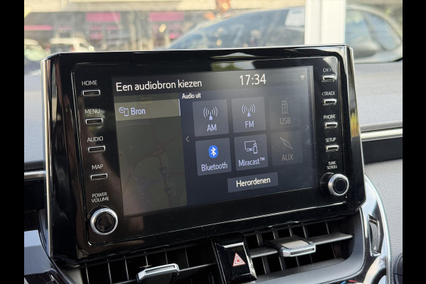 Toyota Corolla 2.0 Hybrid First Edition | Stoel + Stuurverwarming, 17 inch, Keyless, Privacy glass, Apple CarPlay/Android Auto