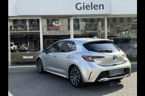 Toyota Corolla 2.0 Hybrid First Edition | Stoel + Stuurverwarming, 17 inch, Keyless, Privacy glass, Apple CarPlay/Android Auto