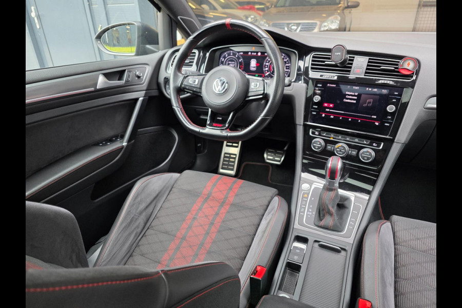 Volkswagen Golf 2.0 TSI GTI TCR - 383 PK / PANO / CARPLAY / ALCANTARA / ADAPT.CRUISE / KEYLESS / CAMERA / DODEHOEK / LANE ASSIST !
