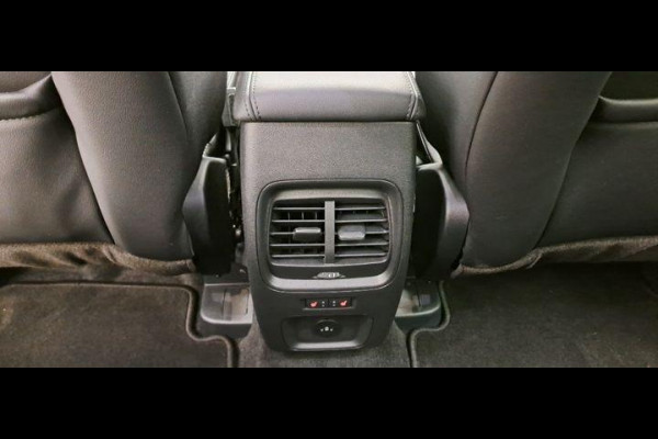 Ford Kuga 2.5 PHEV Titanium 225pk | Driver Assistance Pack | Winterpack | AGR Stoelen met half leder | Trekhaak Wegklapbaar | Michelin Cross Climate