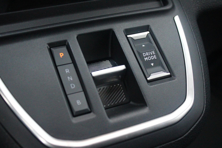 Peugeot e-Expert EV L2 75 kWh | NAVIGATIE 10" TOUCHSCREEN | ACHTERUITRIJ CAMERA | APPLE CARPLAY/ANDROID AUTO | PARKEERSENSOREN | CRUISE CONTROL | DAB+ RADIO | 3-ZITS | LAADRUIMTE PAKKET | PACK MODUWORK |
