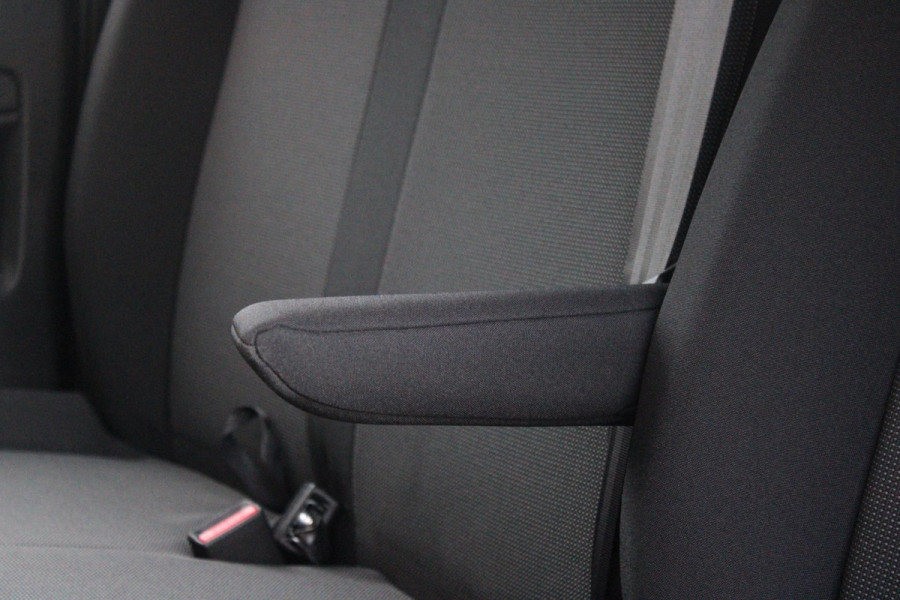 Peugeot e-Expert EV L2 75 kWh | NAVIGATIE 10" TOUCHSCREEN | ACHTERUITRIJ CAMERA | APPLE CARPLAY/ANDROID AUTO | PARKEERSENSOREN | CRUISE CONTROL | DAB+ RADIO | 3-ZITS | LAADRUIMTE PAKKET | PACK MODUWORK |