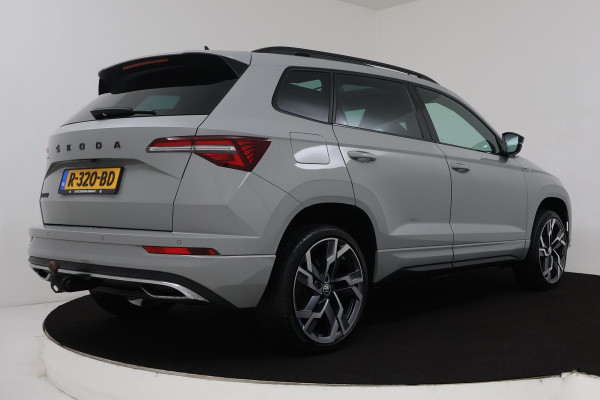 Škoda Karoq 1.5 TSI ACT Sportline Business (PANORAMADAK, STOEL-/STUURVERWARMING, ELEKT. TREKHAAK, ADAPTIVE CRUISE, CAMERA)