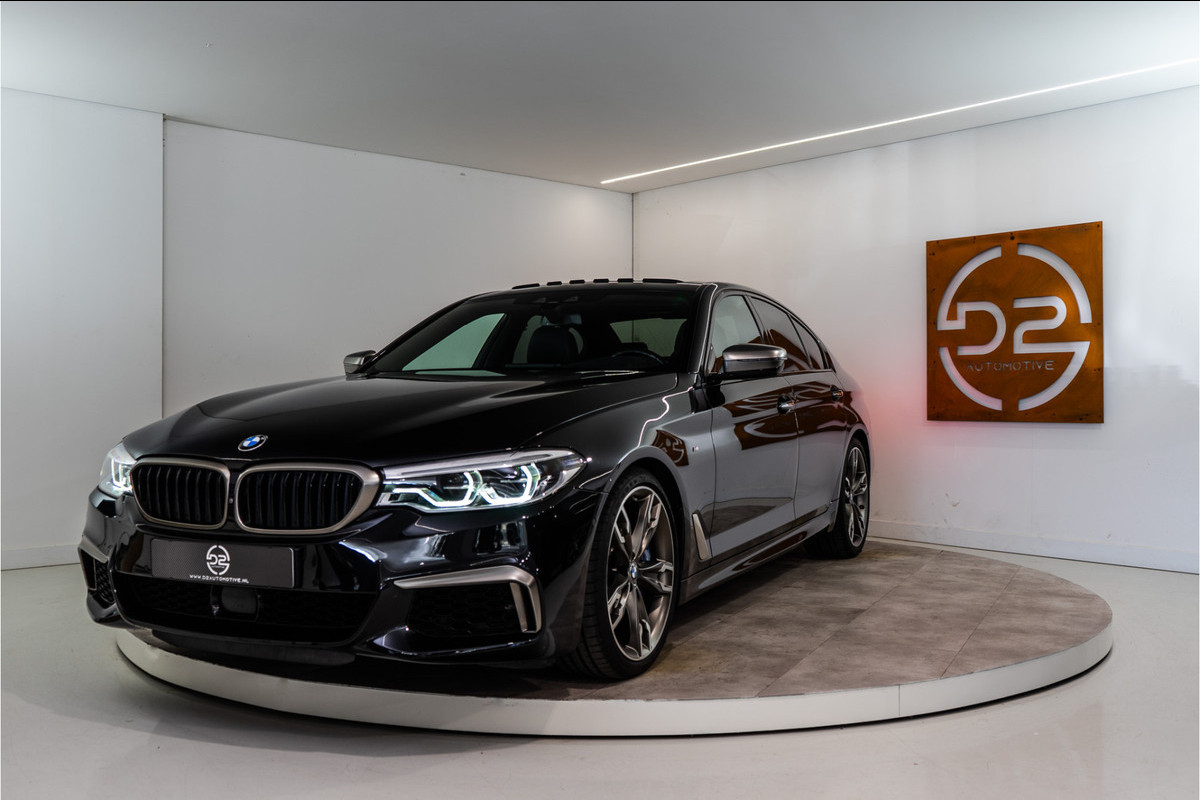 BMW 5 Serie M550i xDrive High Executive M-Sport 463PK | VOL opties! 12 MND Garantie BMW 5 Serie M550i xDrive High Executive M-Sport 463PK | VOL opties! 12 MND Garantie