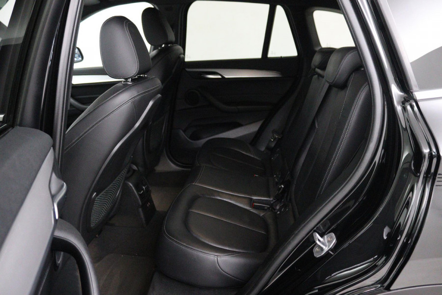 BMW X1 SDrive20i Orange Edition II