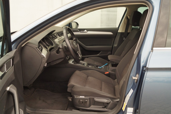 Volkswagen Passat Variant 1.5 TSI 150pk DSG Comfortline Business -NAVI-ECC-