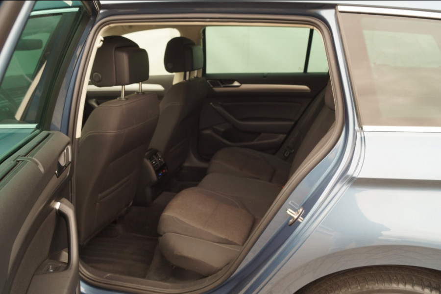 Volkswagen Passat Variant 1.5 TSI 150pk DSG Comfortline Business -NAVI-ECC-
