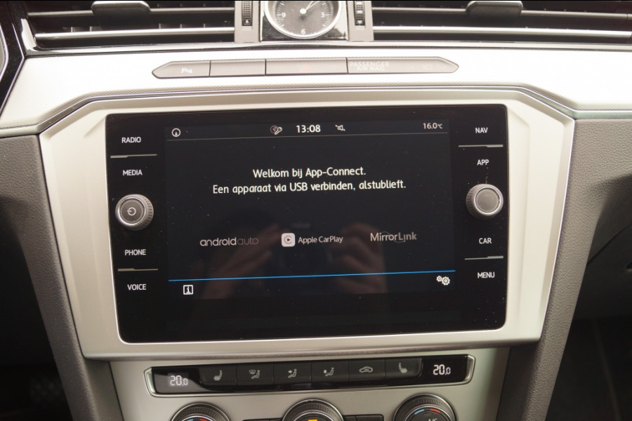 Volkswagen Passat Variant 1.5 TSI 150pk DSG Comfortline Business -NAVI-ECC-