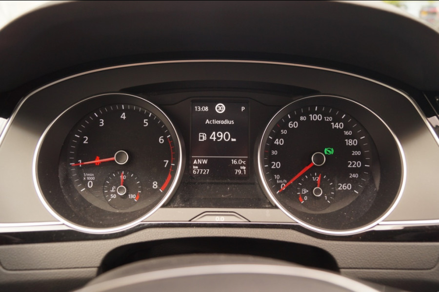 Volkswagen Passat Variant 1.5 TSI 150pk DSG Comfortline Business -NAVI-ECC-