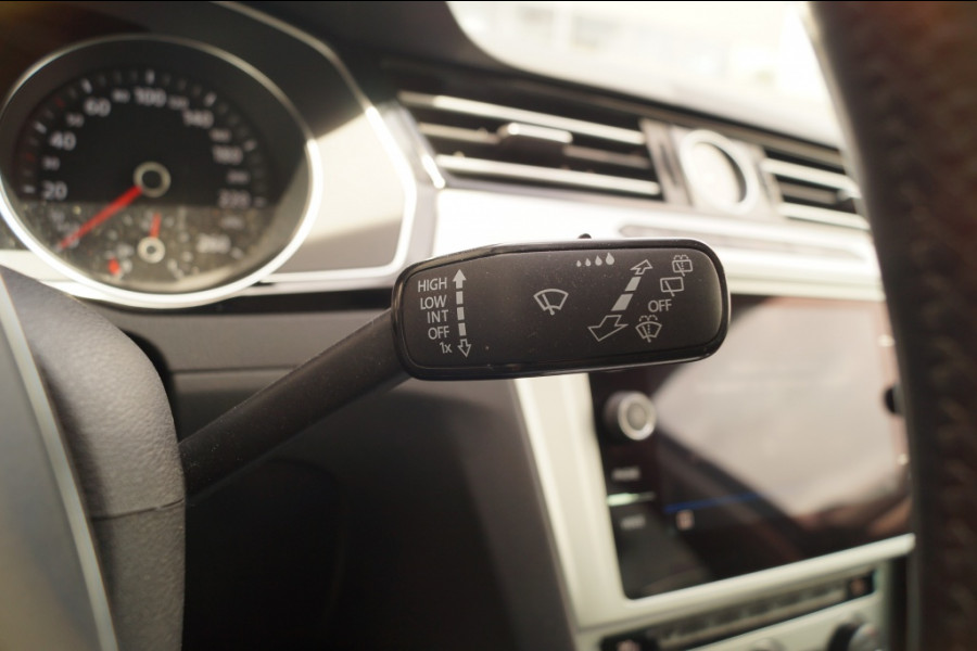 Volkswagen Passat Variant 1.5 TSI 150pk DSG Comfortline Business -NAVI-ECC-