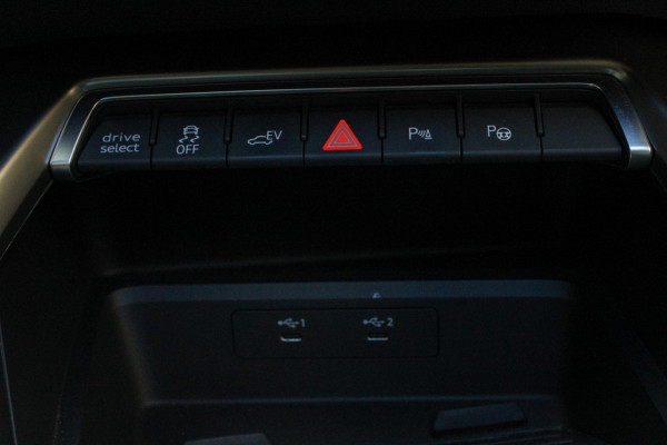Audi A3 Sportback 45 TFSI e S ed. Comp. PANO | ACC| S-line | Park Ass. | Dode hoek | Stoel VW