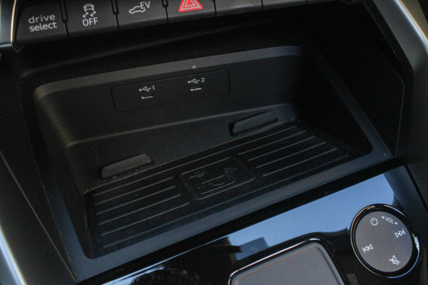 Audi A3 Sportback 45 TFSI e S ed. Comp. PANO | ACC| S-line | Park Ass. | Dode hoek | Stoel VW