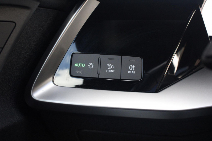 Audi A3 Sportback 45 TFSI e S ed. Comp. PANO | ACC| S-line | Park Ass. | Dode hoek | Stoel VW