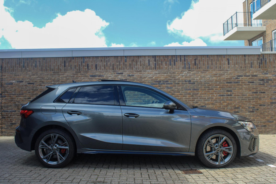 Audi A3 Sportback 45 TFSI e S ed. Comp. PANO | ACC| S-line | Park Ass. | Dode hoek | Stoel VW
