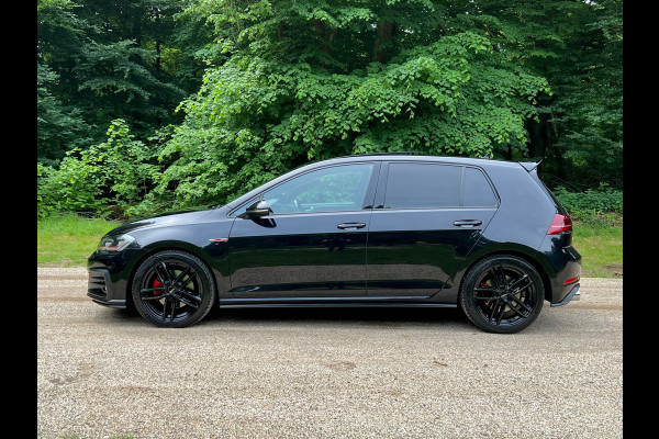 Volkswagen Golf 2.0 TSI GTI Performance | PANO + VIRTUAL + DSG |
