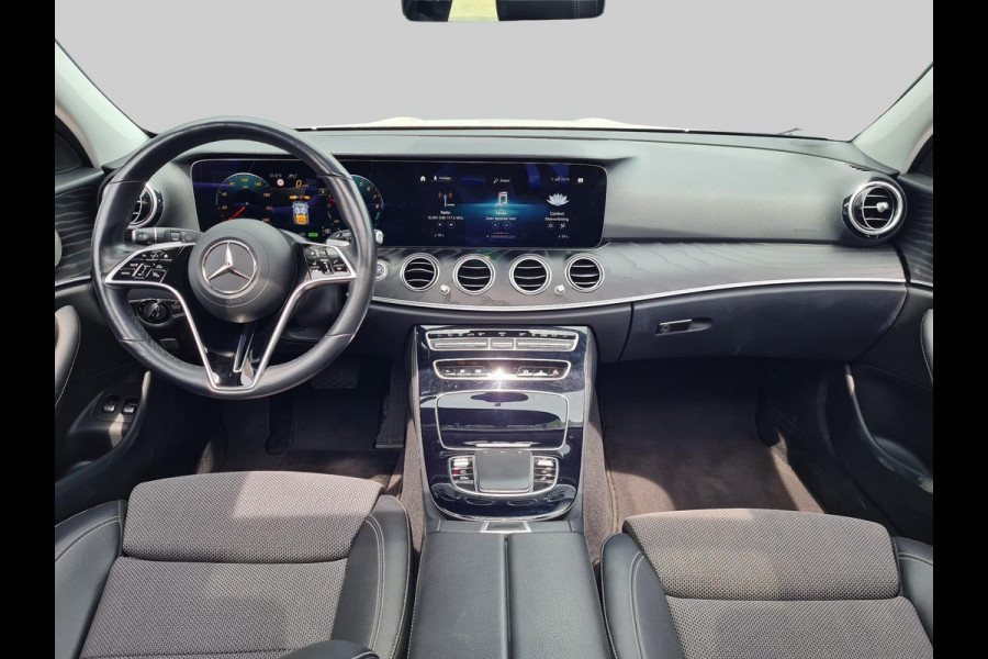 Mercedes-Benz E-Klasse Estate 300 e AMG Line | Burmester | schuifdak |