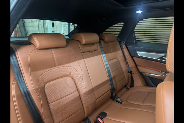 Jaguar F-Pace 2.0 P400e R-Dynamic | Black Edition | Pano | Carplay | Meridian