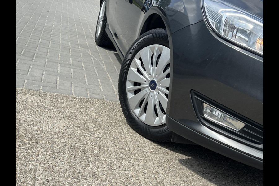 Ford FOCUS Wagon 1.0 Titanium | Stoelverwarming | Cruise control