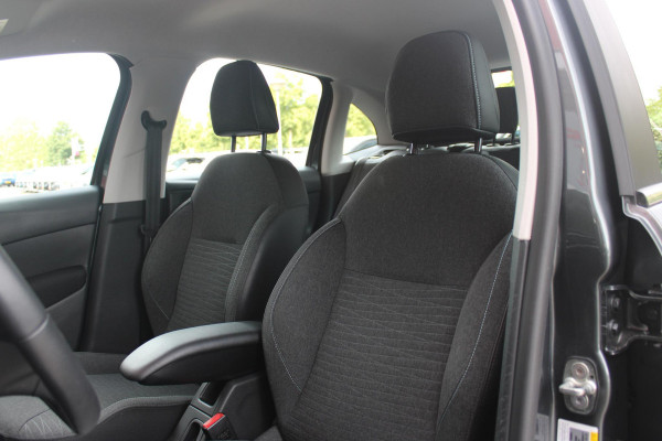 Citroën C3 1.2 82PK AUTOMAAT SELECTION | NAVIGATIE | CLIMATE CONTROL | CRUISE CONTROL | AIRCO | AFNEEMBARE TREKHAAK | UNIEKE KM STAND! |