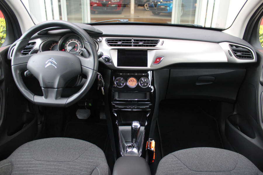 Citroën C3 1.2 82PK AUTOMAAT SELECTION | NAVIGATIE | CLIMATE CONTROL | CRUISE CONTROL | AIRCO | AFNEEMBARE TREKHAAK | UNIEKE KM STAND! |