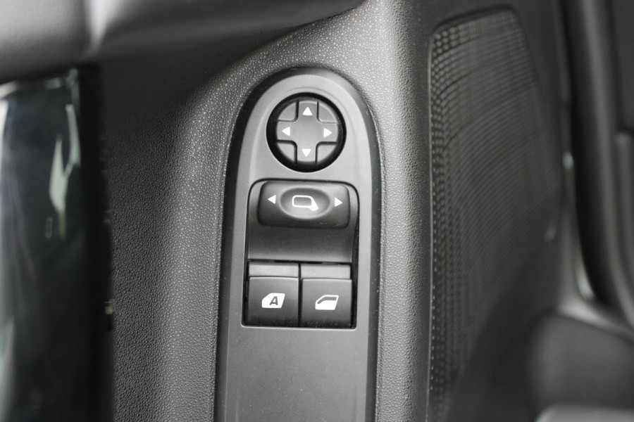 Citroën C3 1.2 82PK AUTOMAAT SELECTION | NAVIGATIE | CLIMATE CONTROL | CRUISE CONTROL | AIRCO | AFNEEMBARE TREKHAAK | UNIEKE KM STAND! |
