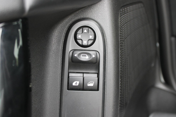 Citroën C3 1.2 82PK AUTOMAAT SELECTION | NAVIGATIE | CLIMATE CONTROL | CRUISE CONTROL | AIRCO | AFNEEMBARE TREKHAAK | UNIEKE KM STAND! |